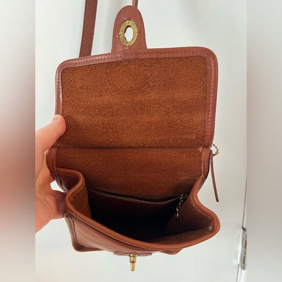 Vintage Coach 9930 British Tan Turnlock Crossbody Bag – USA Made - Picture 7 of 17